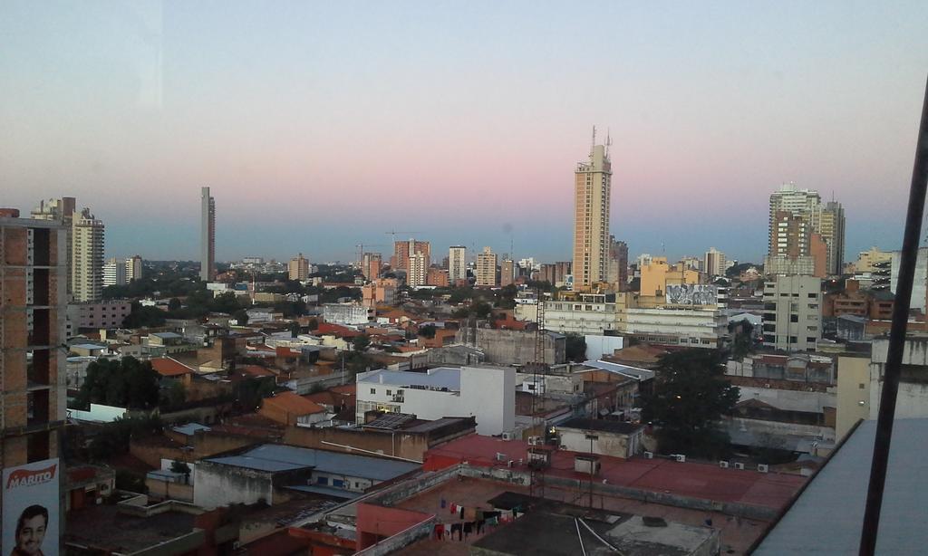 Estudio En El Centro De Asunción Exteriér fotografie